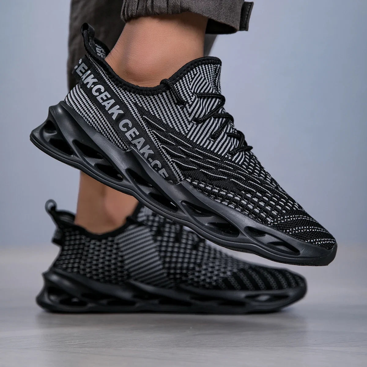 YRZL Sneakers Herren Mesh Atmungsaktive Laufsportschuhe Mann Leichte Weiche Dicke Sohle Loch Herrenschuhe Sportliche Sneakers für Männer