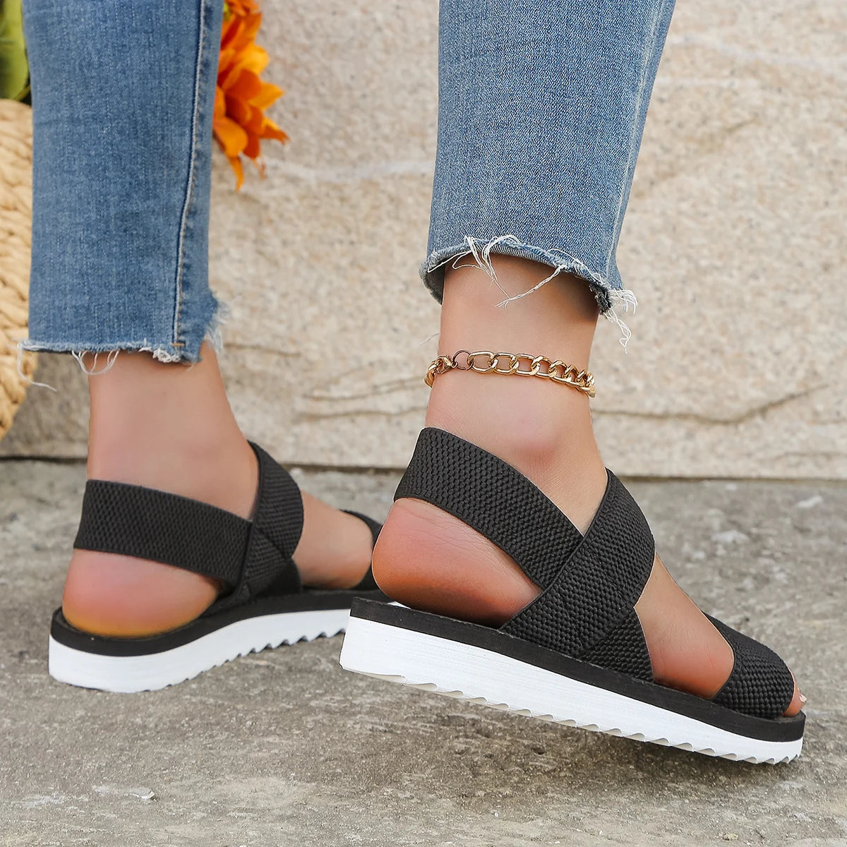 Damenmode-Trend, rutschfest, bequem, farblich passende Sohle, reine schwarze Schnürsenkel, flache Sandalen