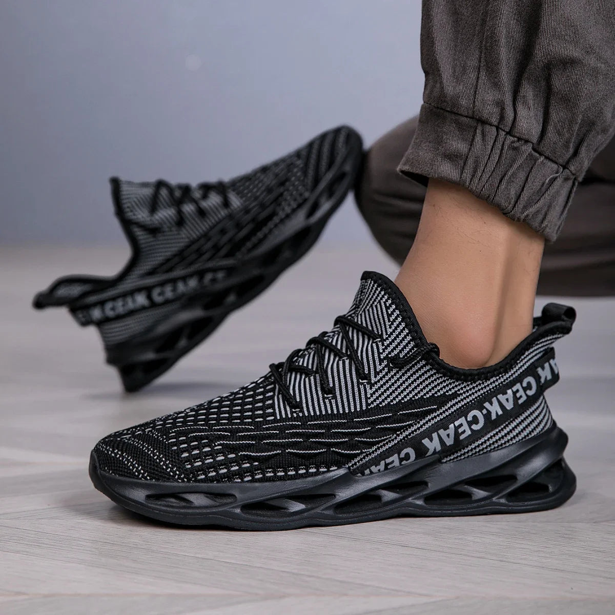 YRZL Sneakers Herren Mesh Atmungsaktive Laufsportschuhe Mann Leichte Weiche Dicke Sohle Loch Herrenschuhe Sportliche Sneakers für Männer
