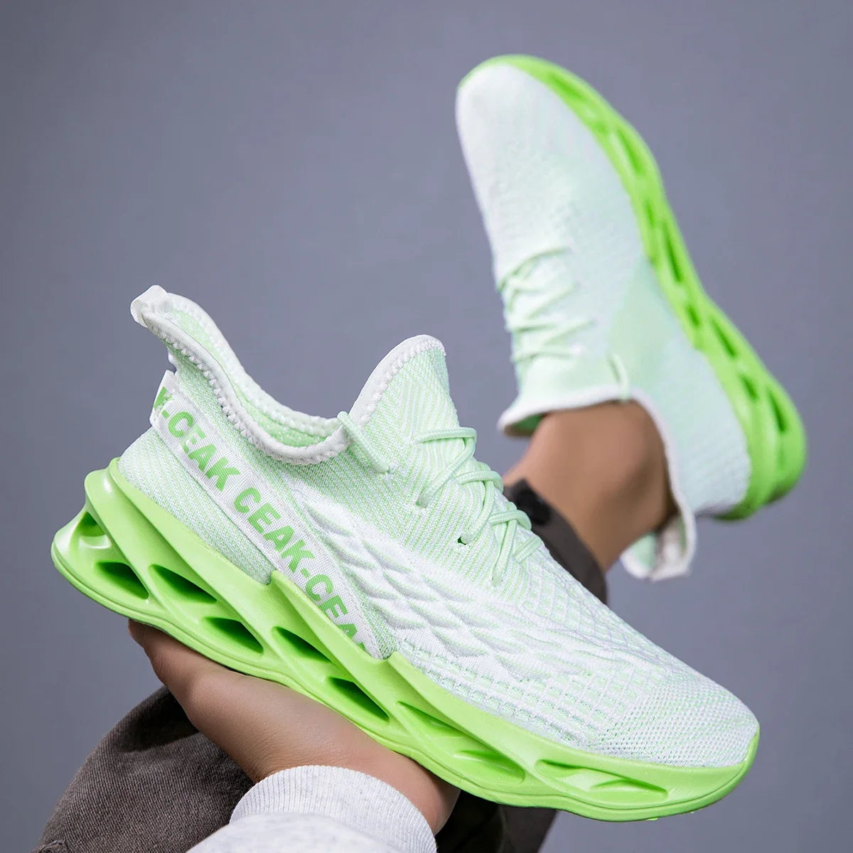 YRZL Sneakers Herren Mesh Atmungsaktive Laufsportschuhe Mann Leichte Weiche Dicke Sohle Loch Herrenschuhe Sportliche Sneakers für Männer