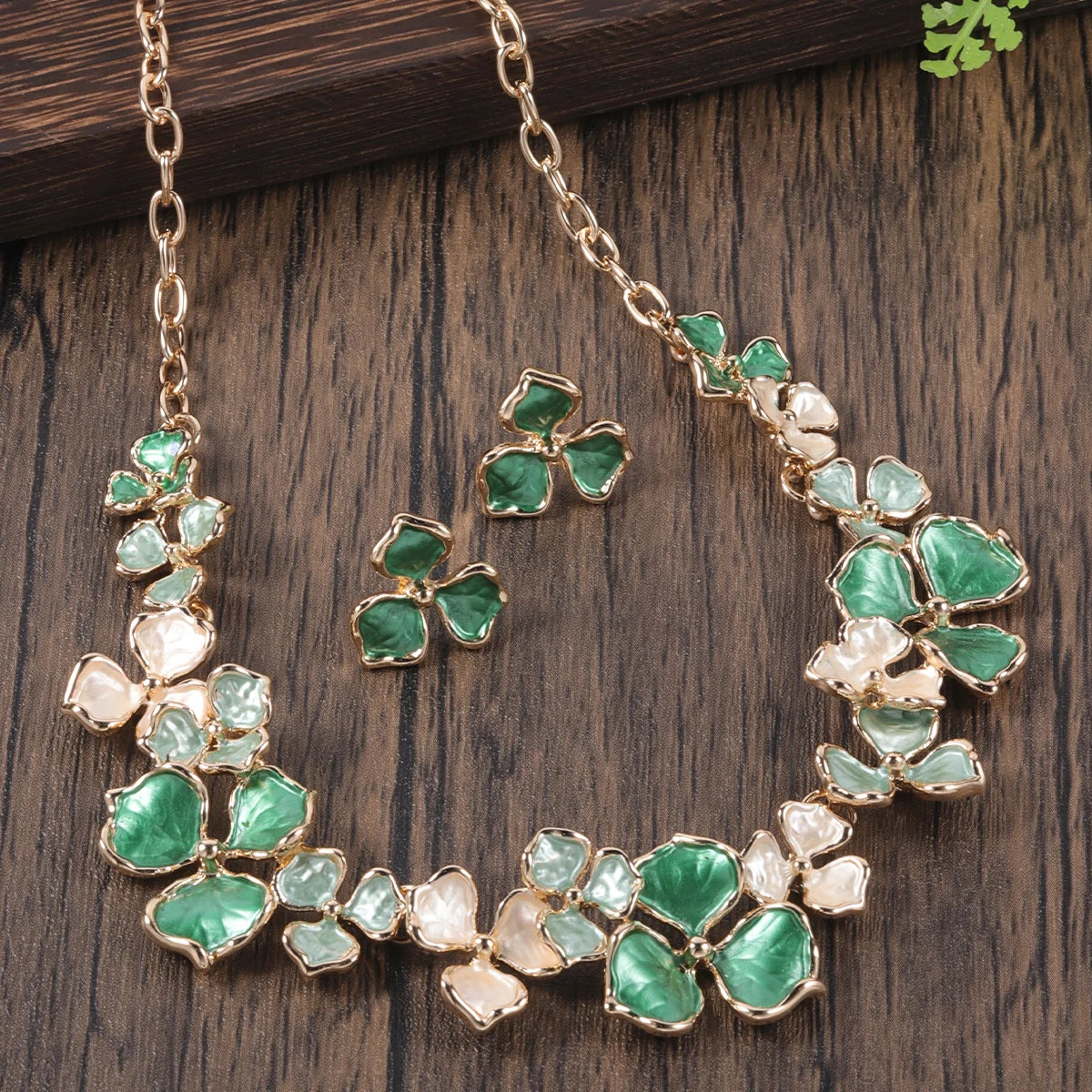Cring Coco Mehrfarbiges Halsband für Damen, Blatt-Halsketten, modische Emaille-Ketten, Halskette, Schmuck-Accessoires für Frauen zum Muttertag