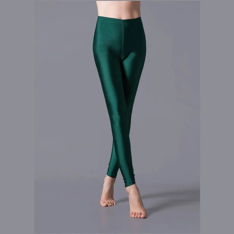 Hochelastische Skinny-Leggings, Bleistifthose, schlanke Hose in Übergröße, glänzende Yogahose für Frauen, sexy, hautfreundliche, enge Leggings