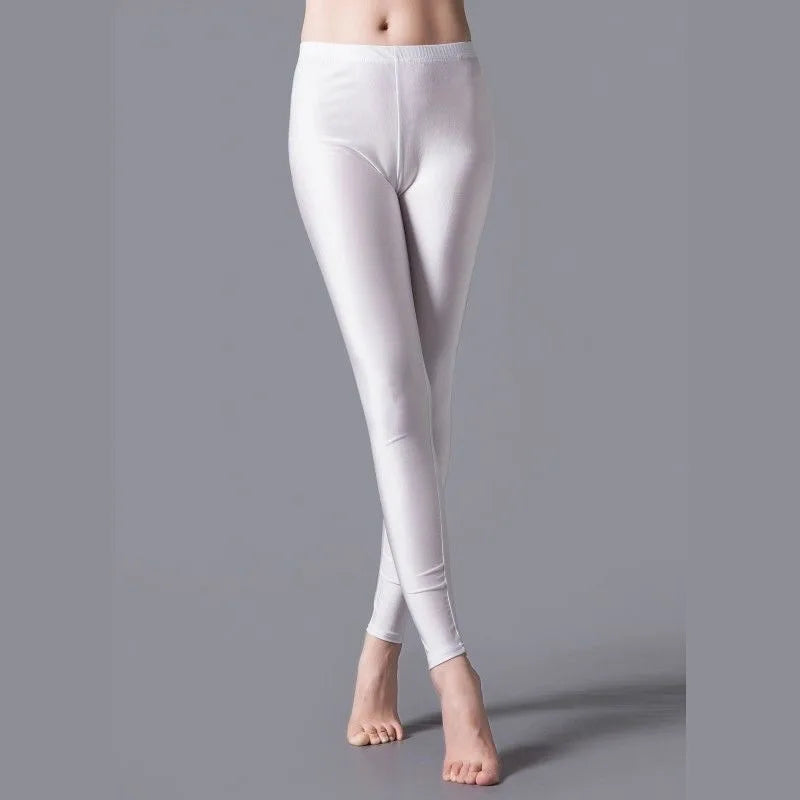 Hochelastische Skinny-Leggings, Bleistifthose, schlanke Hose in Übergröße, glänzende Yogahose für Frauen, sexy, hautfreundliche, enge Leggings