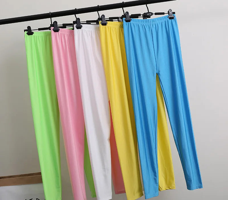 Hochelastische Skinny-Leggings, Bleistifthose, schlanke Hose in Übergröße, glänzende Yogahose für Frauen, sexy, hautfreundliche, enge Leggings