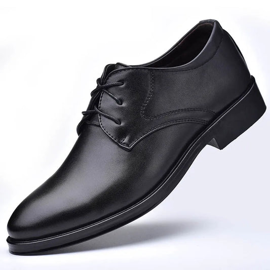 Herrenschuhe, formelle Schuhe, Freizeitschuhe, Leder, für soziale Anlässe, Hochzeiten, Designer, spitze Zehenpartie, schwarze Büro-Winterschuhe, Marke 2023