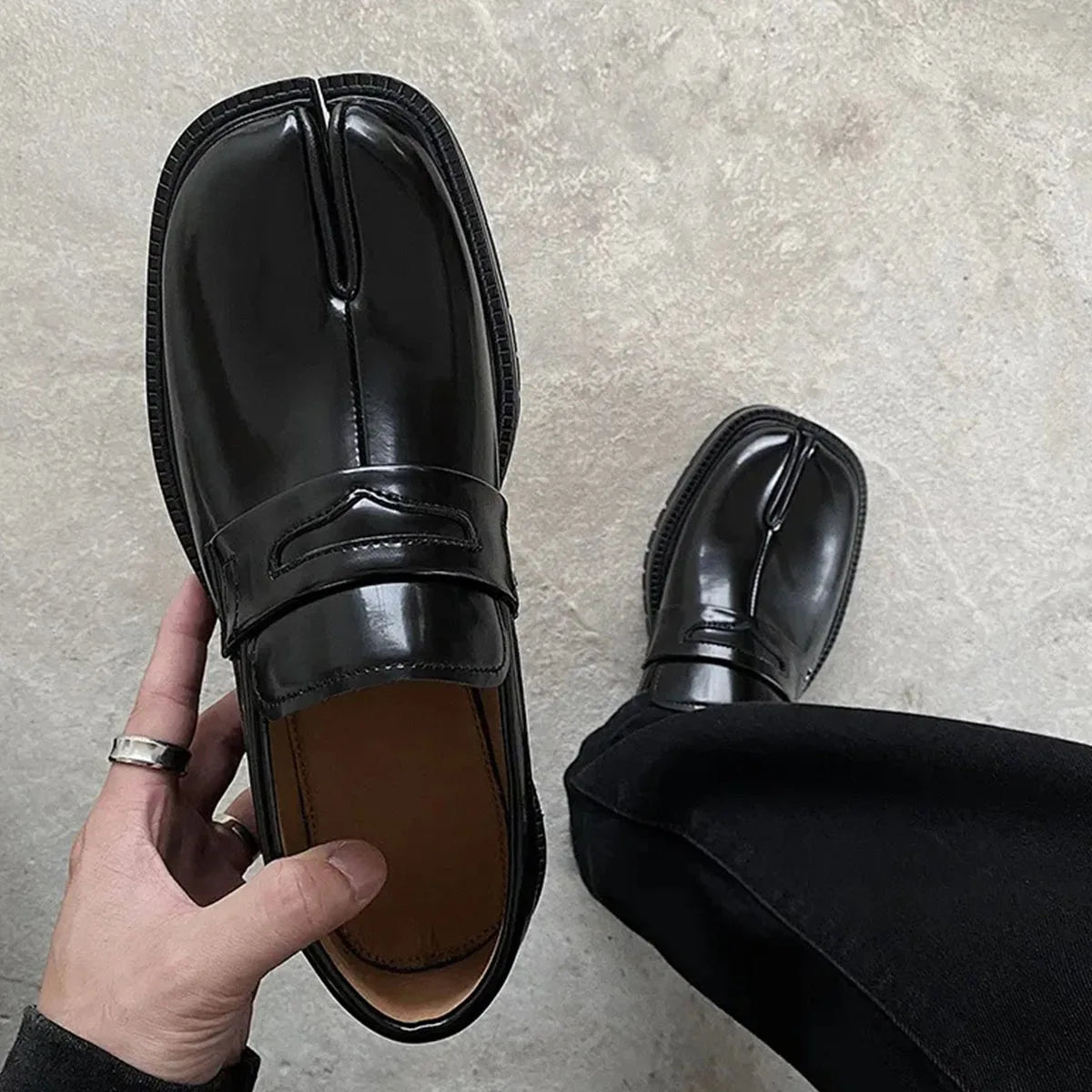 Tabi Shoes Loafers for Men and Women Split Toe Thick Sole Platform Casual Leather Shoes Spring Autumn Fashion Shoes