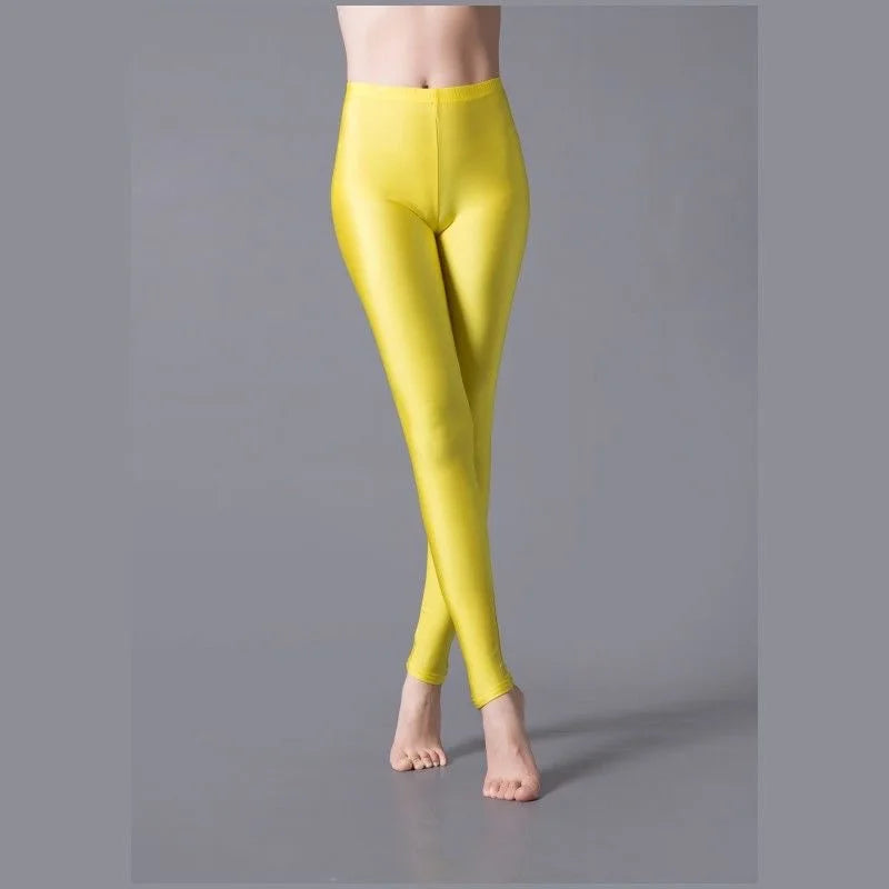 Hochelastische Skinny-Leggings, Bleistifthose, schlanke Hose in Übergröße, glänzende Yogahose für Frauen, sexy, hautfreundliche, enge Leggings