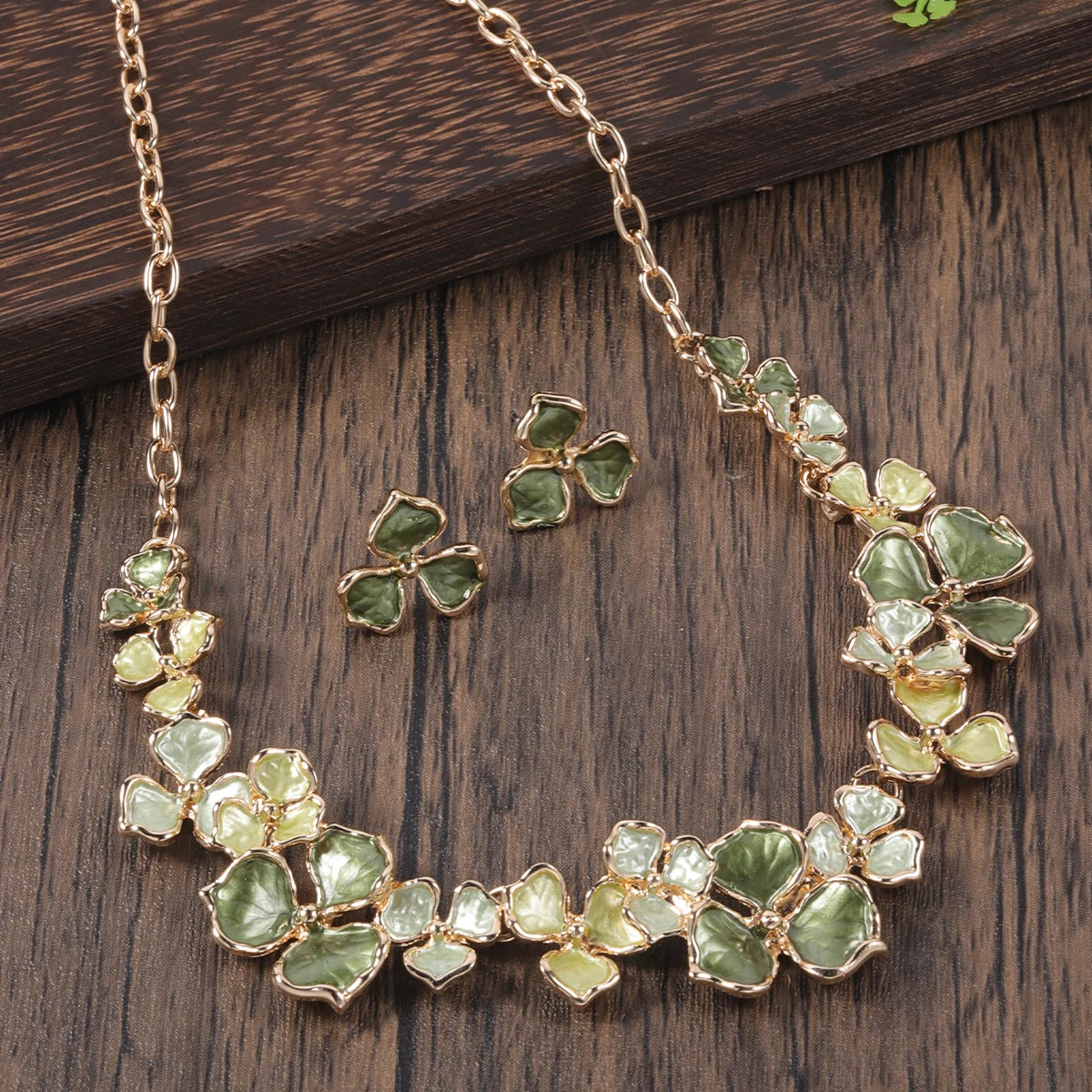 Cring Coco Mehrfarbiges Halsband für Damen, Blatt-Halsketten, modische Emaille-Ketten, Halskette, Schmuck-Accessoires für Frauen zum Muttertag