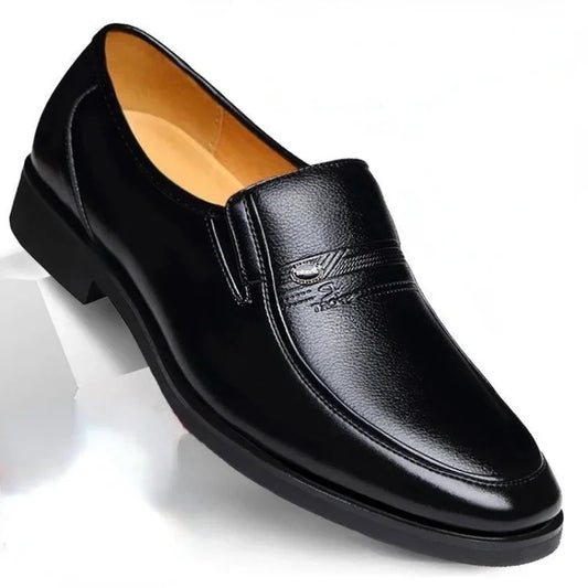 Leder Herren Formelle Schuhe Luxusmarke 2023 Herren Loafer Kleid Mokassins Atmungsaktive Slip-on Schwarze Fahrschuhe Plus Größe 38-44