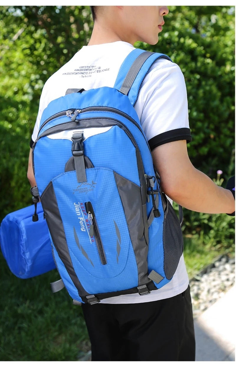 Outdoor-Reiserucksack Große Kapazität Mode-Reiserucksäcke Herren Kletter-Reiserucksack Klassische Sport-Reiserucksäcke
