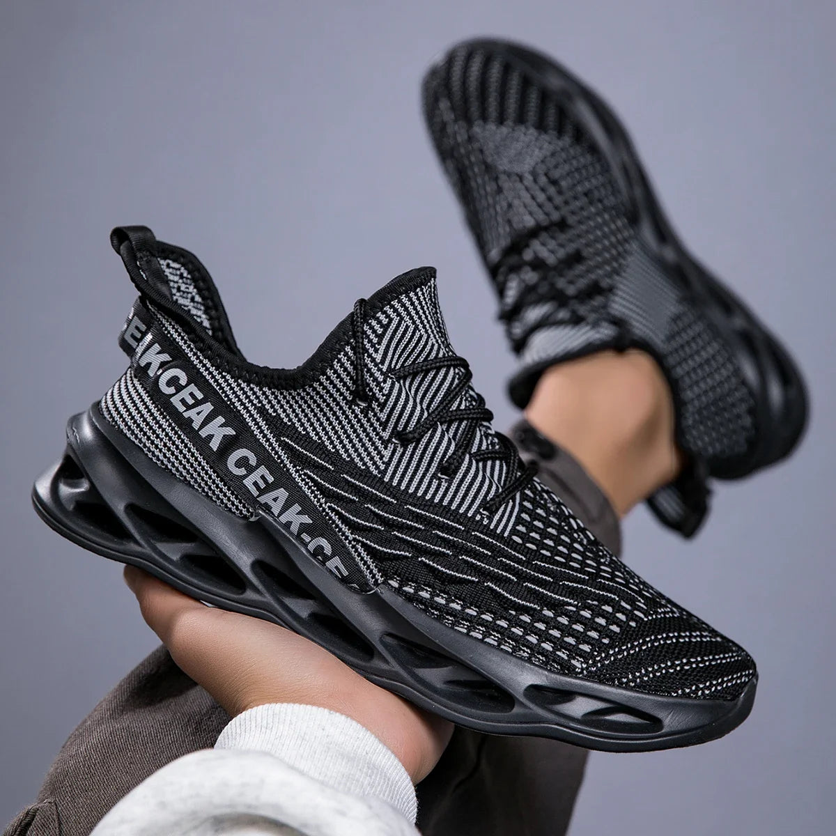 YRZL Sneakers Herren Mesh Atmungsaktive Laufsportschuhe Mann Leichte Weiche Dicke Sohle Loch Herrenschuhe Sportliche Sneakers für Männer